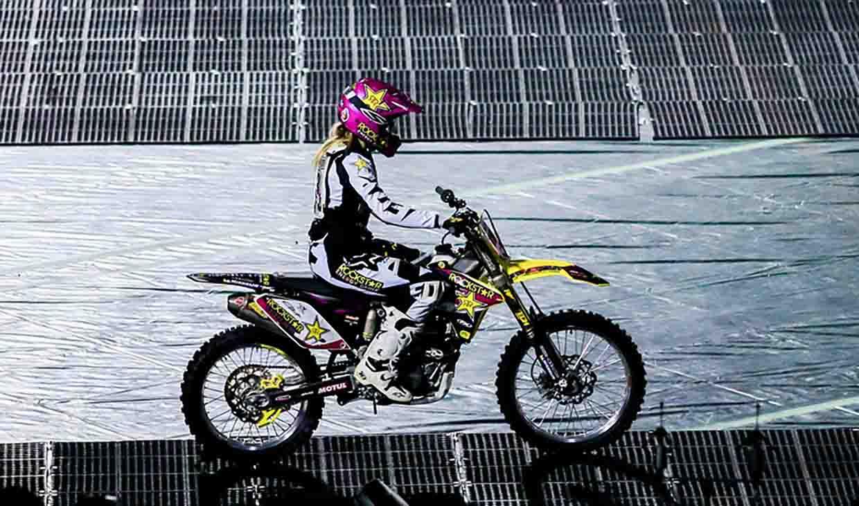 Jolene Van Vugt Sang Ratu Motocross